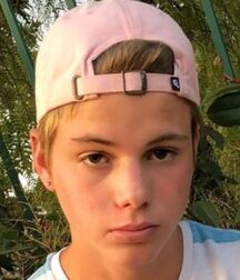 NO PORN - NICE & CUTE BOYS FACES - LUKAS COLLECTION LIFE 605952dfefe8b.jpg