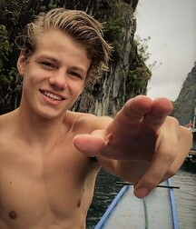NO PORN - NICE & CUTE BOYS FACES - LUKAS COLLECTION LIFE 60595387bd91d.jpg