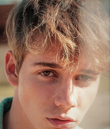 NO PORN - NICE & CUTE BOYS FACES - LUKAS COLLECTION LIFE 60595449ca97e.jpg