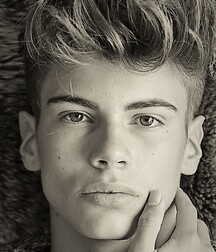 NO PORN - NICE & CUTE BOYS FACES - LUKAS COLLECTION LIFE 6059545a32fbc.jpg