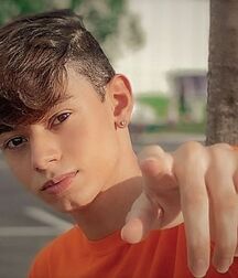NO PORN - NICE & CUTE BOYS FACES - LUKAS COLLECTION LIFE 6059545bc32d4.jpg