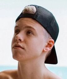 NO PORN - NICE & CUTE BOYS FACES - EASTER LUKAS COLLECTION 606a1823ac9dc.jpg