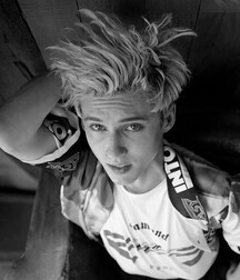 NO PORN - NICE & CUTE BOYS FACES - EASTER LUKAS COLLECTION 606a18428e7ae.jpg