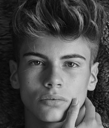 NO PORN - NICE & CUTE BOYS FACES - EASTER LUKAS COLLECTION 606a19154b4e4.jpg