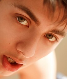 NO PORN - NICE & CUTE BOYS FACES - LUKAS COLLECTION UNKNOWN 60a08291ac88a.jpg