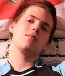 NO PORN - NICE & CUTE BOYS FACES - LUKAS COLLECTION UNKNOWN 60a08304b5596.jpg