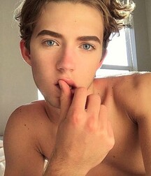 LUKAS COLLECTION - CUTE & NICE BOYS FACES GAY TUBE