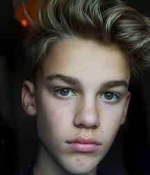 LUKAS COLLECTION - CUTE & NICE BOYS FACES GAY TUBE 60bb8d39d5813.jpg