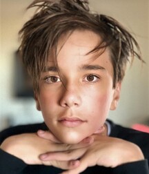 LUKAS COLLECTION - CUTE & NICE BOYS FACES GAY TUBE 60bb8d3fca30b.jpg