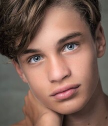 LUKAS COLLECTION - CUTE & NICE BOYS FACES GAY TUBE 60bb8d63a205c.jpg