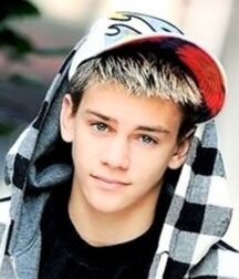 LUKAS COLLECTION - CUTE & NICE BOYS FACES GAY TUBE 60bb8d6e5a60e.jpeg
