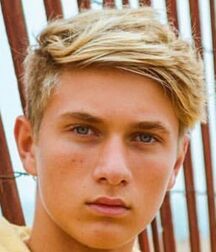 LUKAS COLLECTION - CUTE & NICE BOYS FACES GAY TUBE 60bb8e0b59db1.jpg