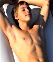 LUKAS COLLECTION - NICE & CUTE BOYS FACES TWINK TUBE 60de7632514d1.jpg