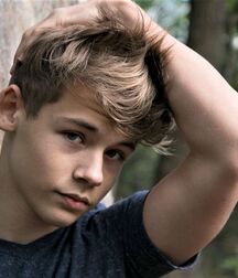 LUKAS COLLECTION - NICE & CUTE BOYS FACES TWINK TUBE 60de769992340.jpg