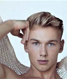 LUKAS COLLECTION - NICE & CUTE BOYS FACES TWINK TUBE 60de77527bd1e.jpg