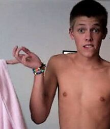 LUKAS COLLECTION - NICE & CUTE BOYS FACES TWINK TUBE 60f097db88cac.jpg