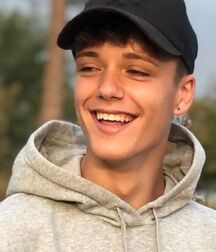 TWINK TUBE LUKAS COLLECTION  - NICE & CUTE BOYS FACES 611ab2660c494.jpg