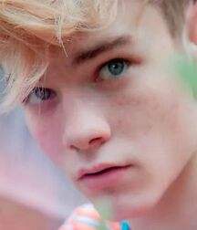 LUKAS COLLECTION TWINK TUBE - NICE & CUTE BOYS FACES 613129fe9aa54.jpg