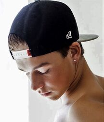 LUKAS COLLECTION - NICE & CUTE BOYS FACES TWINK TUBE 614235b09ed37.jpg
