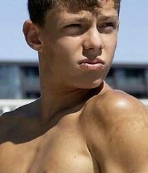 LUKAS COLLECTION - NICE & CUTE BOYS FACES TWINK TUBE 6142360492684.jpg