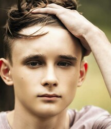 LUKAS COLLECTION - NICE & CUTE BOYS FACES TWINK TUBE 614236e00cdd8.jpg
