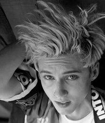 LUKAS COLLECTION - NICE & CUTE BOYS FACES TWINK TUBE 614236f81458e.jpg