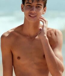 LUKAS COLLECTION - NICE & CUTE BOYS FACES TWINK TUBE 6142375a37df7.jpg