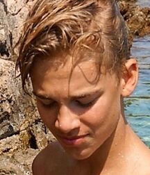 LUKAS COLLECTION TWINK TUBE - NICE & CUTE BOYS FACES 6144e7c74823f.jpg
