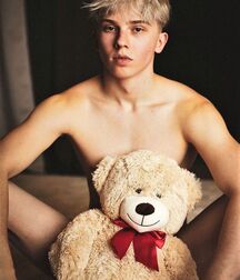 LUKAS COLLECTION - NICE & CUTE BOYS FACES TWINK TUBE  6159dee795ac4.jpg