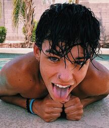 LUKAS COLLECTION - NICE & CUTE BOYS FACES TWINK TUBE  6159df52ce74e.jpg