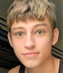 LUKAS COLLECTION - NICE & CUTE BOYS FACES TWINK TUBE  6159dff3e64ac.jpg