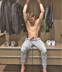 LUKAS COLLECTION - NICE & CUTE BOYS FACES TWINK TUBE  6159e0330ae5c.jpg