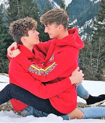 LUKAS COLLECTION TWINK TUBE NICE & CUTE BOYS FACES 619d58ea097d3.jpg