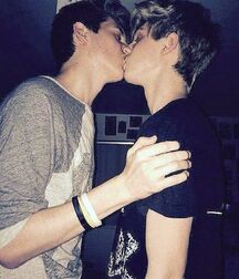 LUKAS COLLECTION TWINK TUBE NICE & CUTE BOYS FACES 619d5a220162f.jpg