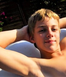 LUKAS TWINK TUBE COLLECTION FRESH NICE & CUTE BOYS FACES 619f108240001.jpg