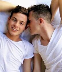 LUKAS COLLECTION COUNTRY - NICE & CUTE BOYS FACES TWINK TUBE
