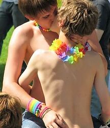 LUKAS COLLECTION COUNTRY - NICE & CUTE BOYS FACES TWINK TUBE 61ab0e71015aa.jpg