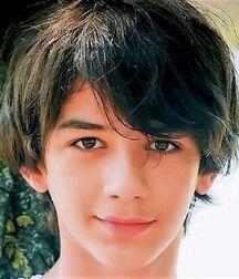LUKAS TWINK TUBE COLLECTION - NICE & CUTE BOYS FACES OPEN HOUSE 6218438d5ec7a.jpg