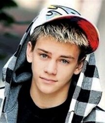 LUKAS TWINK TUBE COLLECTION - NICE & CUTE BOYS FACES OPEN HOUSE 621843aa2e00a.jpg