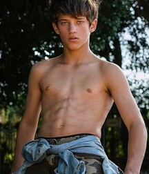 OUTSTANDING TWINK TUBE LUKAS COLLECTION - NICE & CUTE BOYS FACES 62eb56bc97861.jpg