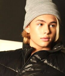 LOOKERS LUKAS COLLECTION - NICE & CUTE BOYS BODY & FACES 62ee914b4648f.jpg
