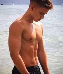 LOOKERS LUKAS COLLECTION - NICE & CUTE BOYS BODY & FACES 62ee916c76579.jpg
