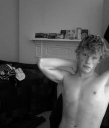 More mixed guys 5f903287bb709.jpg