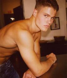 More mixed guys 5f90329c2b56d.jpg