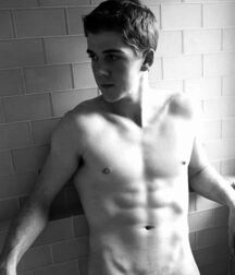 More mixed guys 5f903378c48c3.jpg