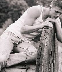 More mixed guys 5f903431092c4.jpg