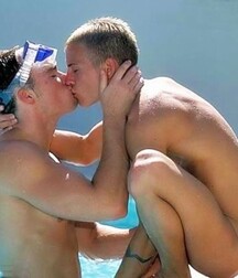 More mixed guys 5f90346802f12.jpg