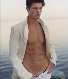 More mixed guys 5f903552c4b4c.jpg