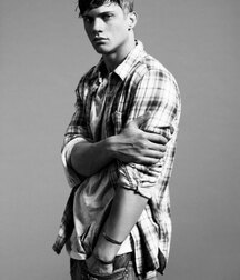 More mixed guys 5f903659360be.jpg