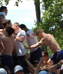 More mixed guys 5f90374a0f30f.jpg